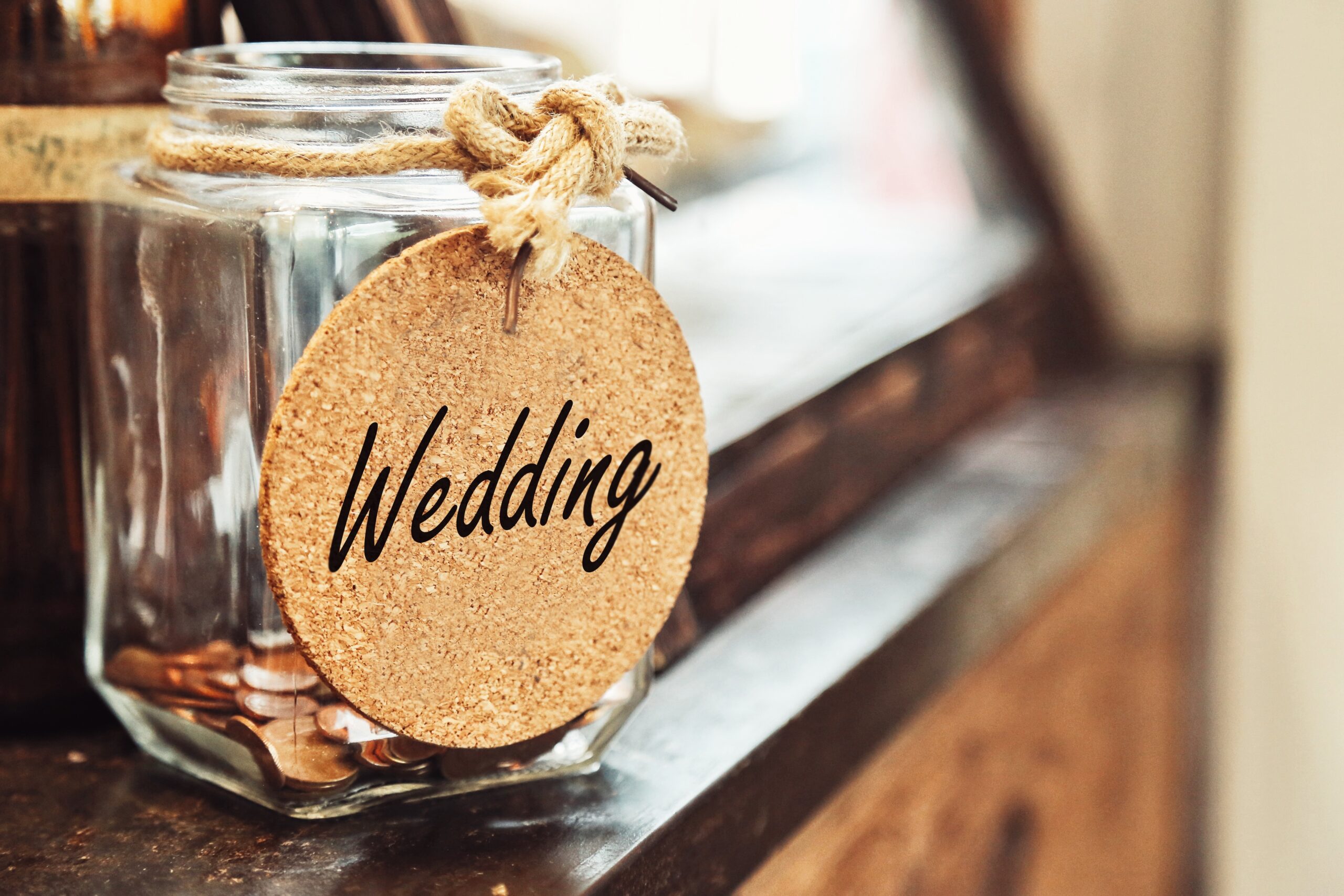 Setting a Wedding Budget: How to Plan and Save